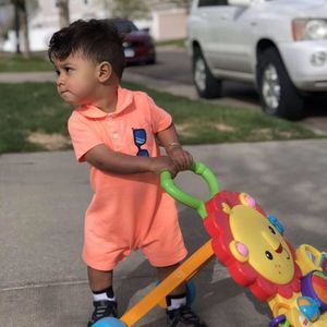 Meet your Posher, Luis